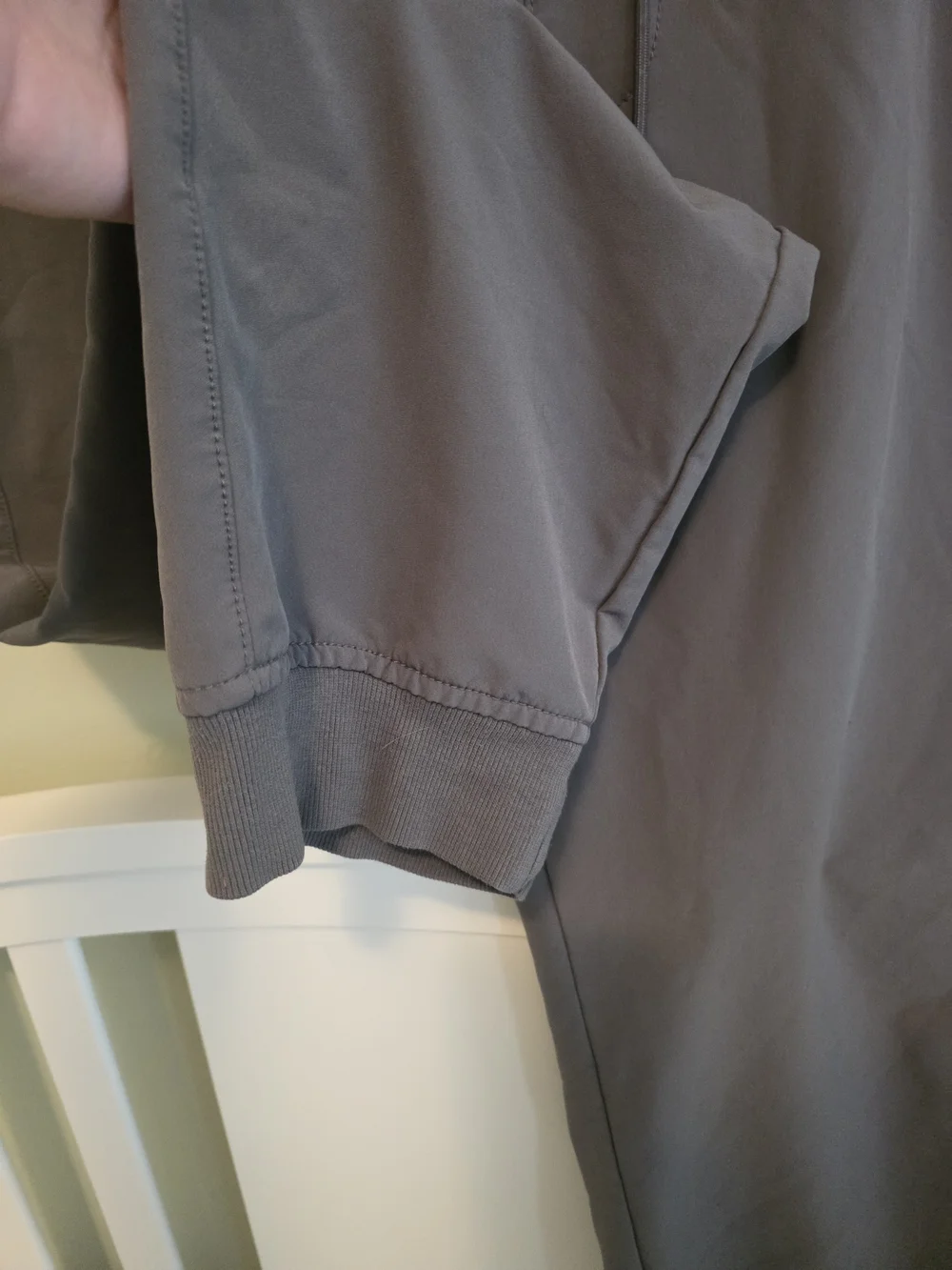 Men's Gray Elastic-Waist Joggers - Drawstring Athletic Sweatpants